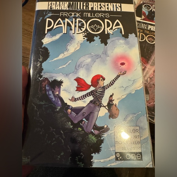 Frank Miller’s Pandora - full comic series - Picture 7 of 7